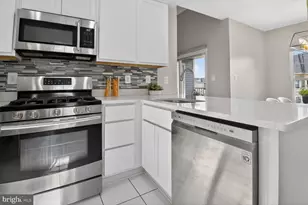 11326 Westbrook Mill Ln, Fairfax, VA 22030 - Photo 13