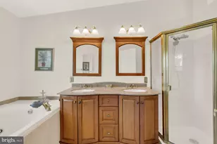 11806 Green Look Pl, Fairfax, VA 22033 - Photo 21