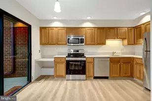 1752 Wainwright Dr, Reston, VA 20190 - Photo 15