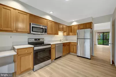 1752 Wainwright Drive, Reston, VA 20190 - Photo 9