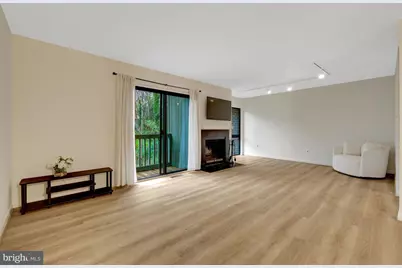 1752 Wainwright Drive, Reston, VA 20190 - Photo 9