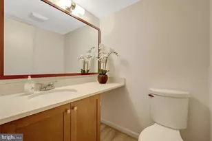 1752 Wainwright Dr, Reston, VA 20190 - Photo 19