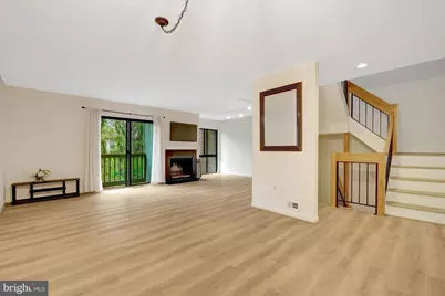 1752 Wainwright Drive, Reston, VA 20190 - Photo 3