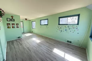 6821 Kenyon Dr, Alexandria, VA 22307 - Photo 5