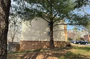 7753 Shootingstar Dr, Springfield, VA 22152 - Photo 5