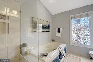 6331 Crooked Oak Ln, Falls Church, VA 22042 - Photo 23