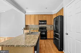 14326 Stonewater Ct, Centreville, VA 20121 - Photo 5