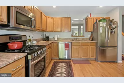 12062 Edgemere Circle, Reston, VA 20190 - Photo 5