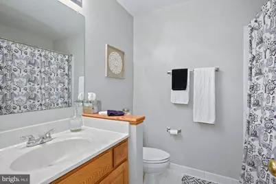 12062 Edgemere Circle, Reston, VA 20190 - Photo 19