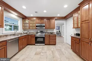 3244 Duck Pond Ct, Herndon, VA 20171 - Photo 7