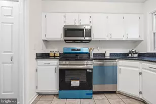 2938 Espana Ct, Fairfax, VA 22031 - Photo 13