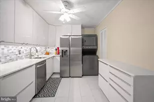 8380 Greensboro Dr, McLean, VA 22102 - Photo 3