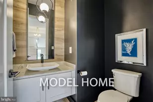 911 Desale St SW, Vienna, VA 22180 - Photo 23