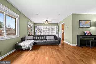 3819 Shelley Ln, Annandale, VA 22003 - Photo 9