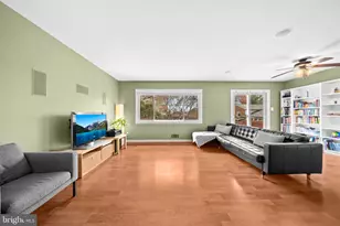 3819 Shelley Ln, Annandale, VA 22003 - Photo 11