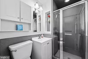 3819 Shelley Ln, Annandale, VA 22003 - Photo 25