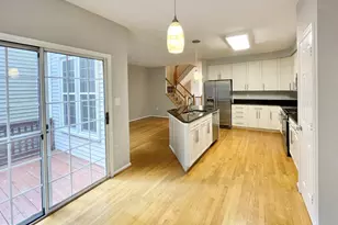 6252 Windham Hill Run, Alexandria, VA 22315 - Photo 5