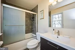 12827 Fantasia Dr, Herndon, VA 20170 - Photo 27