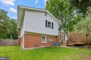 6800 Seton Ct, Springfield, VA 22152 - Photo 43