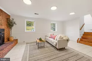 6800 Seton Ct, Springfield, VA 22152 - Photo 31