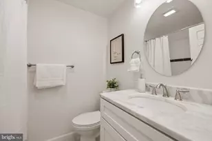 6800 Seton Ct, Springfield, VA 22152 - Photo 25