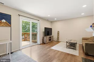 4037 Summer Hollow Ct, Chantilly, VA 20151 - Photo 15