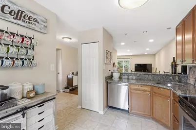 4037 Summer Hollow Court #158-G, Chantilly, VA 20151 - Photo 9