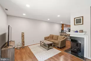 4037 Summer Hollow Ct, Chantilly, VA 20151 - Photo 13