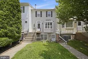 4037 Summer Hollow Ct, Chantilly, VA 20151 - Photo 1