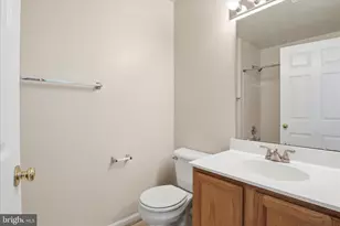 7719 Markham Grant Ln, Alexandria, VA 22315 - Photo 17