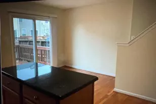 7719 Markham Grant Ln, Alexandria, VA 22315 - Photo 9