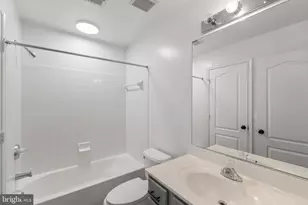 2372 Woodland Pond Ln, Herndon, VA 20171 - Photo 45