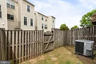 2372 Woodland Pond Ln, Herndon, VA 20171 - Photo 47