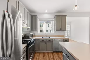 2372 Woodland Pond Ln, Herndon, VA 20171 - Photo 27