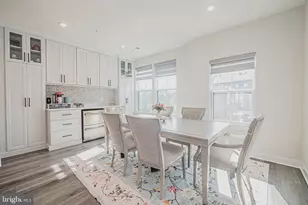14564 George Carter Way, Chantilly, VA 20151 - Photo 3