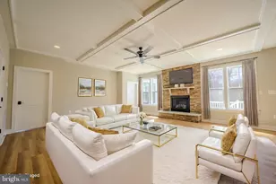 2424 Carey Ln, Vienna, VA 22181 - Photo 7