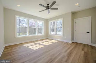 2424 Carey Ln, Vienna, VA 22181 - Photo 15