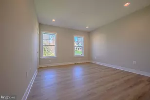 2424 Carey Ln, Vienna, VA 22181 - Photo 23
