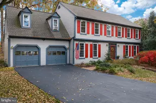 9701 Tree Hollow Ct, Fairfax Station, VA 22039 - Photo 3