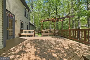 9701 Tree Hollow Ct, Fairfax Station, VA 22039 - Photo 17