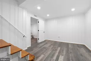 7107 Woodley Ln, Falls Church, VA 22042 - Photo 17