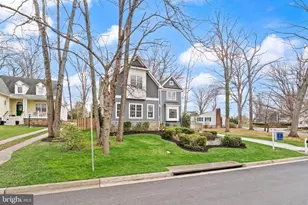 118 Oak St SW, Vienna, VA 22180 - Photo 5