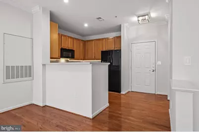 12001 Market Street #266, Reston, VA 20190 - Photo 15