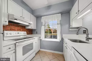 5845 Rexford Dr, Springfield, VA 22152 - Photo 11