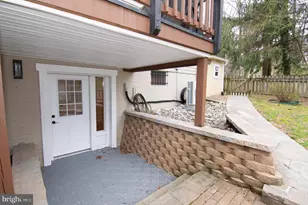 404 Talahi Rd SE, Vienna, VA 22180 - Photo 1