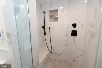 404 Talahi Road SE, Vienna, VA 22180 - Photo 7