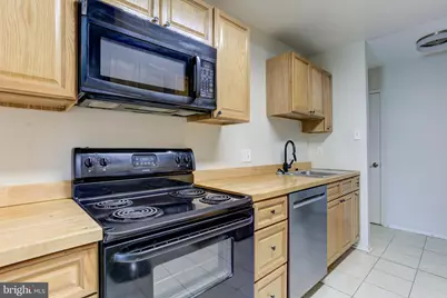 509 Florida Avenue #T4, Herndon, VA 20170 - Photo 9