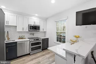 5672 Kirkham Ct, Springfield, VA 22151 - Photo 9