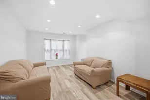 5672 Kirkham Ct, Springfield, VA 22151 - Photo 7