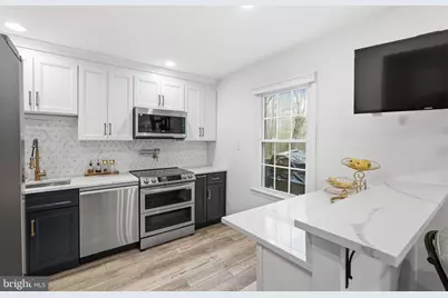 5672 Kirkham Court, Springfield, VA 22151 - Photo 17